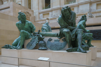 France, région Ile de France, Paris 1e arrondissement, musee du Louvre, cour Puget, groupe sculpté