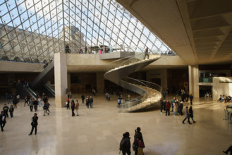 France, région Ile de France, Paris 1e arrondissement, musee du Louvre, entrée sous la pyramide