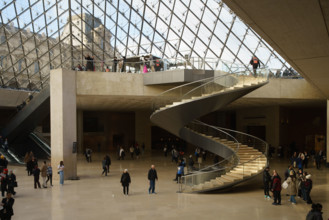 France, région Ile de France, Paris 1e arrondissement, musee du Louvre, entrée sous la pyramide