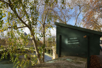 france, région Ile de France, Paris 4e arrondissement,  quai de l'hotel de ville, boite de