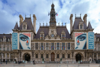 france, région Ile de France, Paris 4e arrondissement, place de l'hotel de ville vegetalisée,