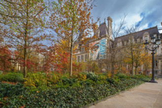 france, région Ile de France, Paris 4e arrondissement, place de l'hotel de ville vegetalisée,