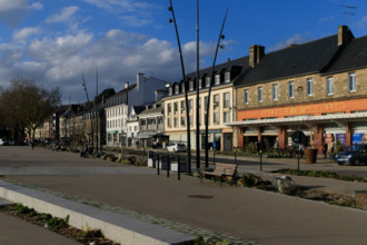 FRance, région Bretagne, Côtes d'Armor, lannion, quai d aiguillon, ancien magasin Galeries d