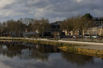 FRance, région Bretagne, Côtes d'Armor, lannion, quai d aiguillon, le Leguer