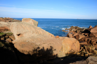france, région Bretagne, Côtes d'Armor, côte de granit rose, Ploumanac'h, les rochers