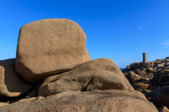 france, région Bretagne, Côtes d'Armor, côte de granit rose, Ploumanac'h, les rochers