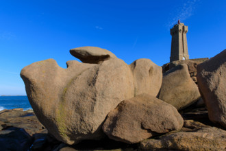 france, région Bretagne, Côtes d'Armor, côte de granit rose, Ploumanac'h, les rochers