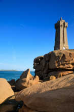france, région Bretagne, Côtes d'Armor, côte de granit rose, Ploumanac'h, les rochers