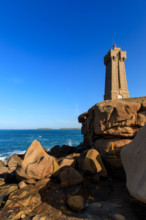 france, région Bretagne, Côtes d'Armor, côte de granit rose, Ploumanac'h, les rochers