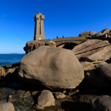 france, région Bretagne, Côtes d'Armor, côte de granit rose, Ploumanac'h, les rochers