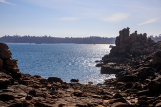 france, région Bretagne, Côtes d'Armor, côte de granit rose, Ploumanac'h, les rochers