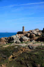 france, région Bretagne, Côtes d'Armor, côte de granit rose, Ploumanac'h, les rochers