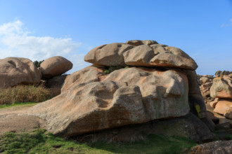 france, région Bretagne, Côtes d'Armor, côte de granit rose, Trégastel,, presqu'ile Renote,