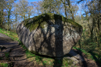 FRance, région Bretagne, Finistère, Huelgoat, les rochers, cahos de huelgoat, la roche tremblante,