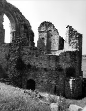 Les ruines du château de Tiffauges (Gilles de Rais) -