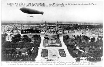 A walk in the airship with the top of Paris