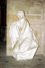Statue symbolique de l'affliction. Saint-Denis.