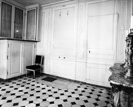 Versailles. Madame du Barry's bathroom