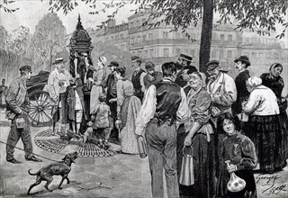 1892. Distribution d'eau de source à une fontaine Wallace à Paris.
