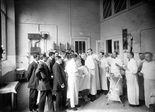 Hôtel Dieu, service d'ophtalmologie. Vers 1900.