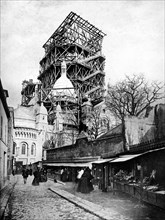 About 1900.  End of the construction of the Sacred Heart.