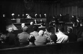 Tribunal. Procès d'épuration. 1946.