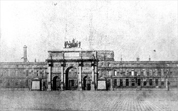 Mars 1871. Les Tuileries incendiées après la Commune.