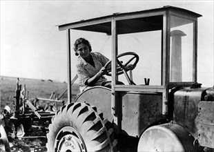 War 1939-1944.  The women make the harvest.
