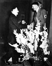 22-24 septembre 1938. Hitler reçoit Chamberlain à Godesberg.