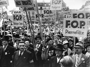 Manifestation du Front Populaire place de la Bastille, 1936