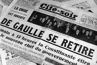 Manchette de "Cité-Soir" : De Gaulle se retire