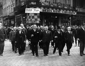 1936. Roger Salengro à Lille. Maire de Lille et député socialiste.