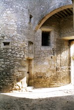 Tower of Michel de Montaigne, entrance door