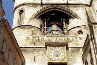 Bordeaux. La Grosse Cloche ou Porte Saint Eloi. Elle servait à la fois de beffroi et de porte de la ville. L'horloge et la cloche (XVIIIe siècle) sonnaient les grands événements. Gros plan.