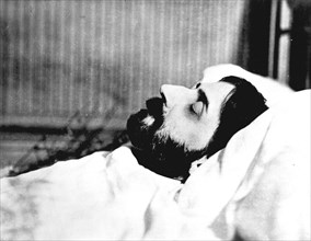 Marcel Proust (1871-1922) sur son lit de mort, 1922