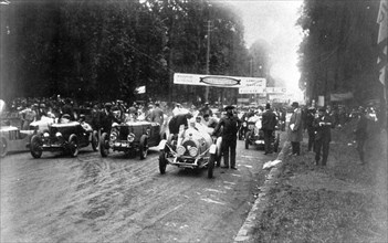Automobile