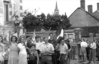 Les Français dans la rue lors du Débarquement en Normandie