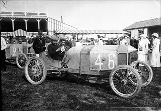 Course automobile dans les années 1920