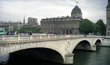 The Pont au Change