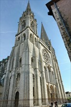 Chartres.