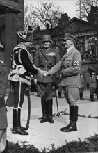 Adolf Hitler. Heldengedenktag 1935. Vor dem Ehrenmal in Berlin. Journée des Héros en 1935, devant
