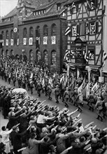 Adolf Hitler. Reichsparteitag zu Nürnberg 1935: Die Fahnen des alten ruhmreichen Heeres am Tage der