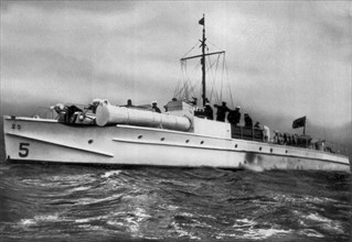 Adolf Hitler. Die Windhunde der Ostsee: Ein deutsches Schnellboot. Le "lévrier" de la Baltique.