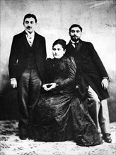 Marcel Proust aux côtés de sa mère et de son frère Robert. Marcel Proust Paris 1871 - Paris 1922,