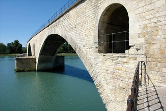 Saint-Benezet bridge