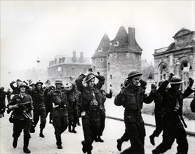 Canadian soldiers taken prisoner, 1942
