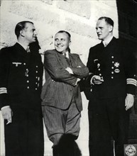 Martin Bormann, Erich Topp, 1942