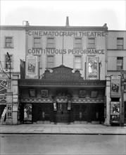 Cinematograph Theatre in Edgware Road, London, 1915