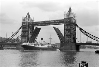 Tower Bridge, London, c1945-c1965