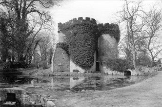 Gatehouse at Whittington Castle, Shropshire, c1900